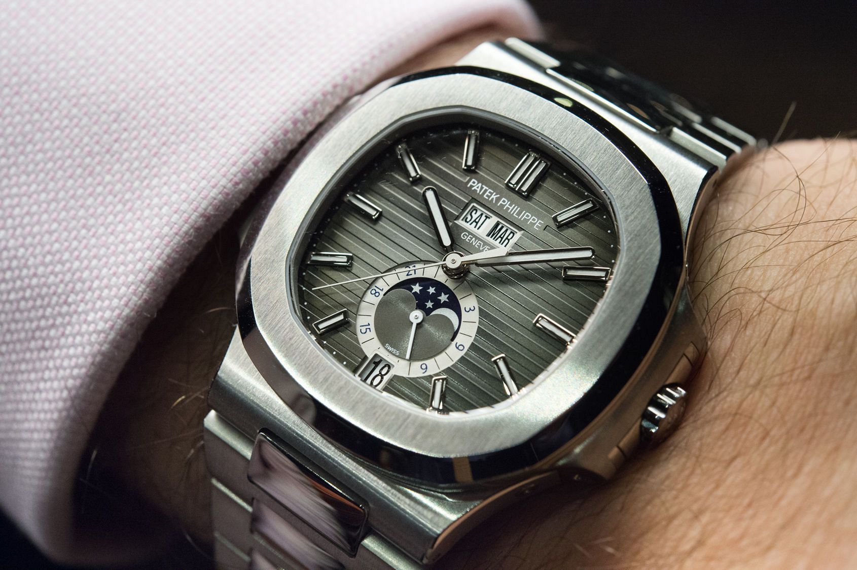 watches that look like patek philippe nautilus