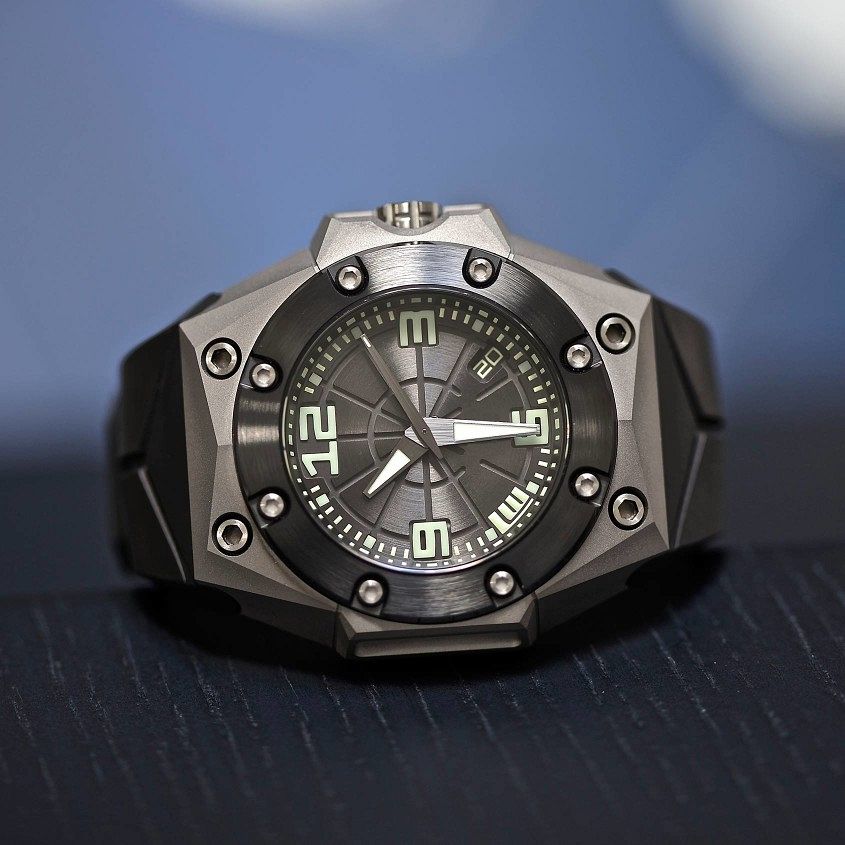 LW-Oktopus-Frogman-Watch-Official-Image