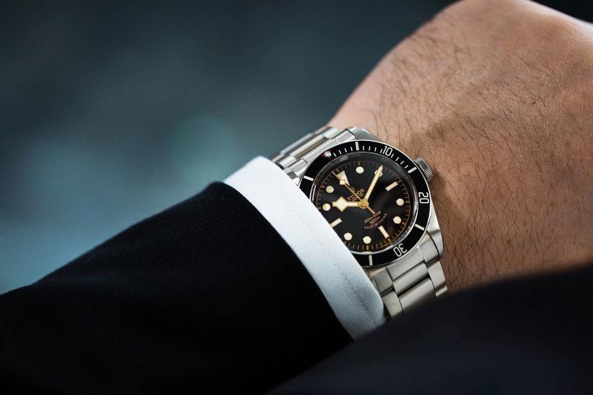 Tudor-Black-Bay-Black-wrist-1