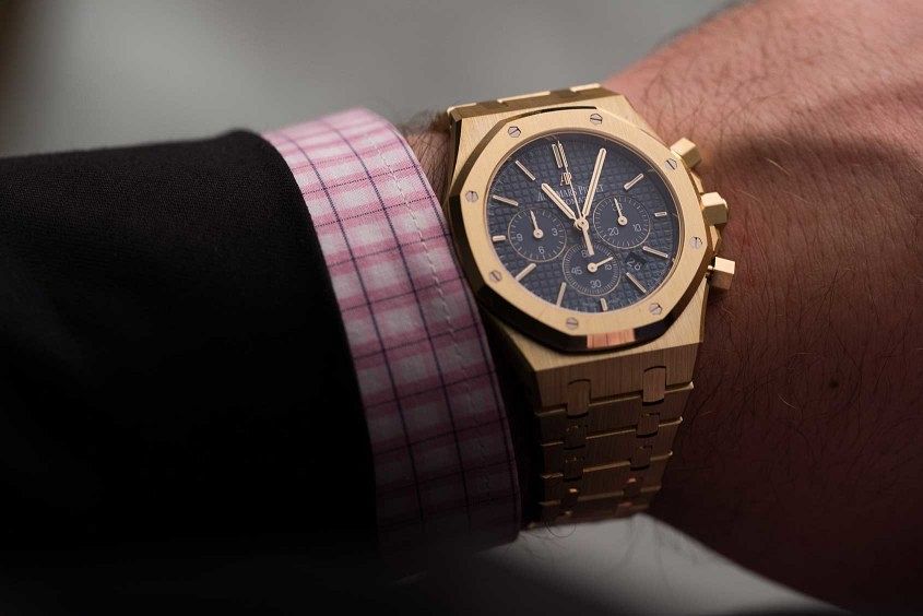 Audemars Piguet Royal Oak Chronograph in Yellow Gold – Hands-on Review