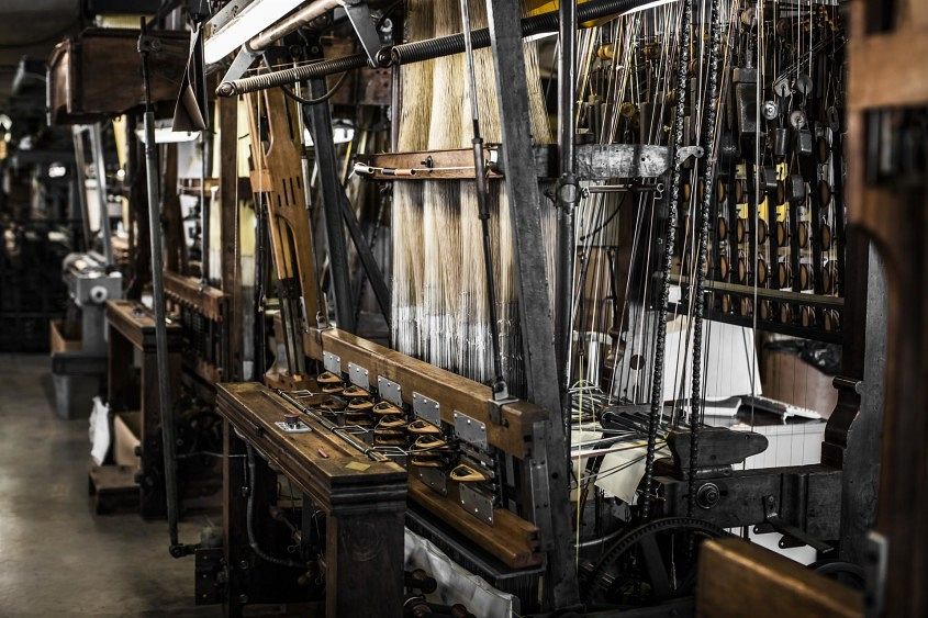 4.TUDOR Fabric Straps_antique Jacquard loom