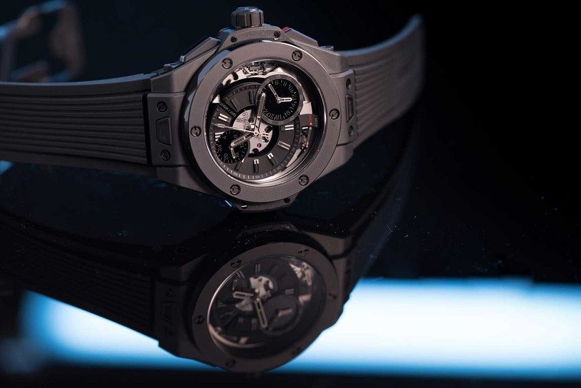 Hublot-Big-Bang-Alarm-Repater-All-Black-4