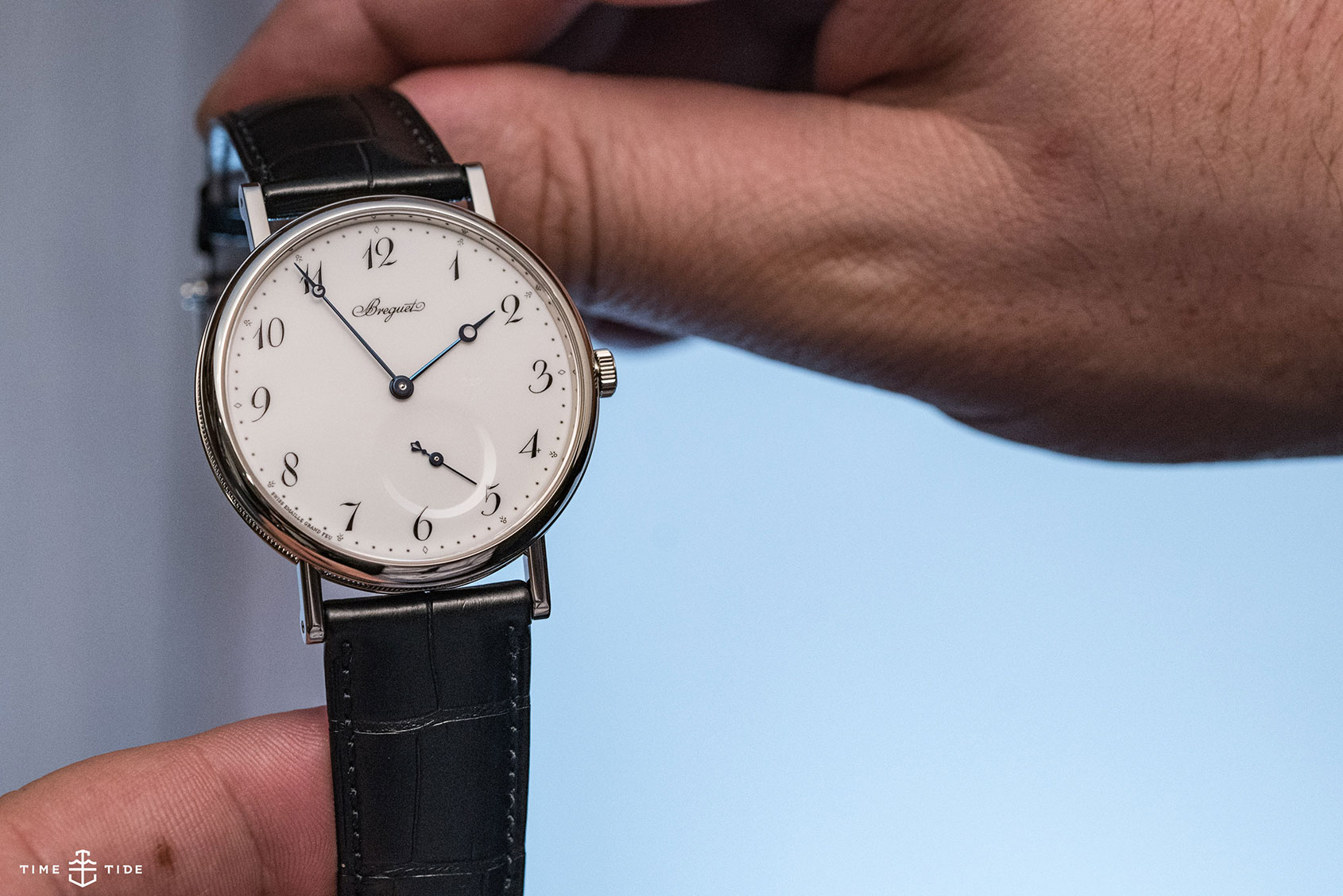 Taking another look at the Breguet Classique 7147