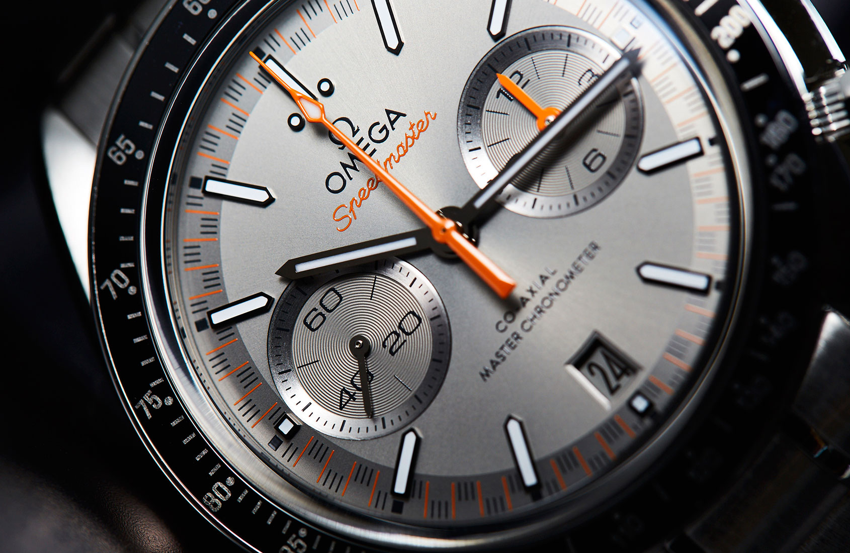 omega speedmaster racing chronometer