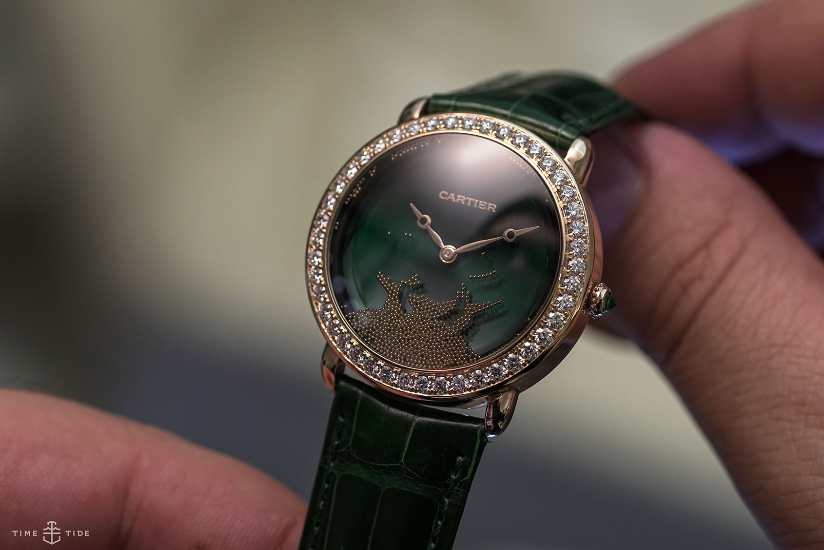 cartier watch with panther face