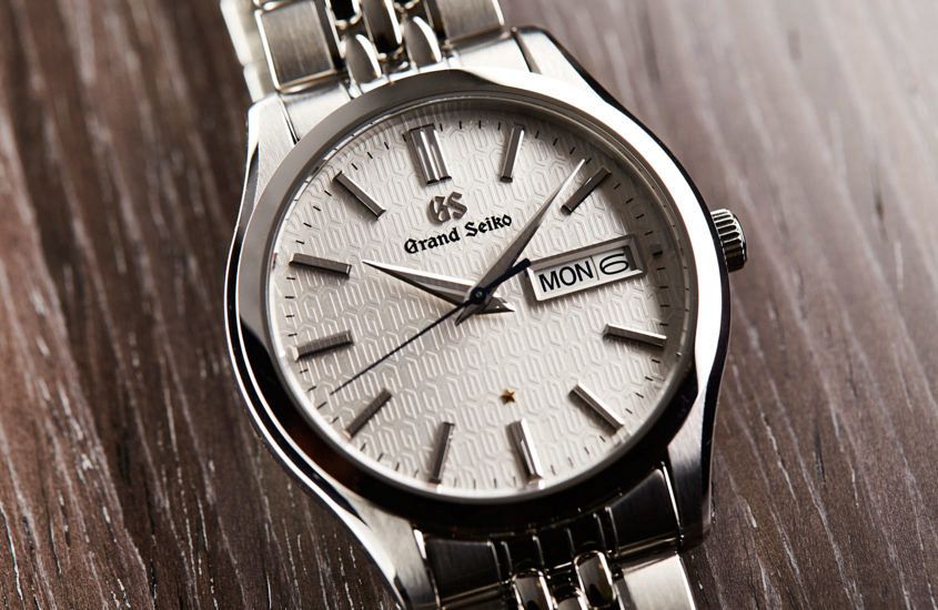 HANDS ON High end quartz Grand Seiko celebrates the 25th