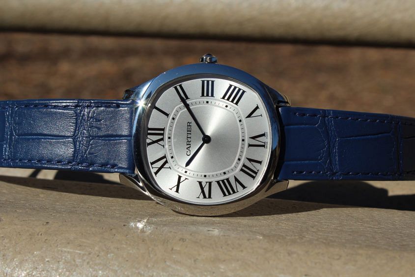 IN DEPTH the Drive de Cartier Extra Flat in steel driving the