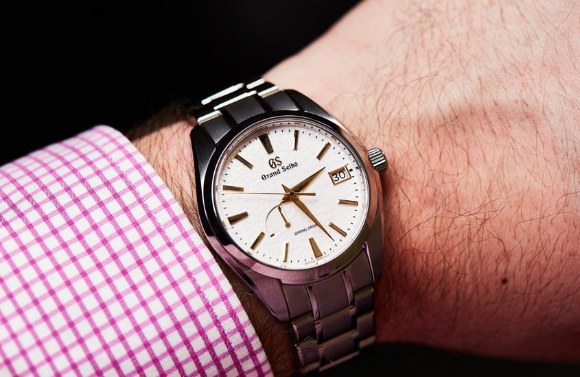 HANDS-ON: The Golden Snowflake – Grand Seiko's Spring Drive SBGA259 - Time  and Tide Watches