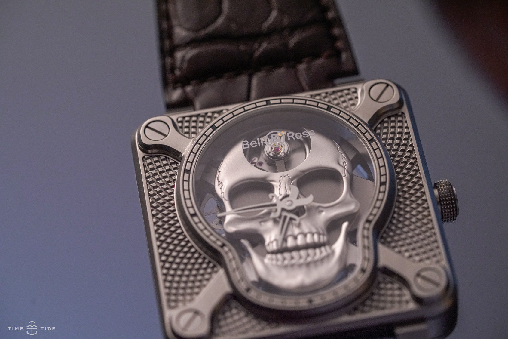 Bell & ross online laughing skull