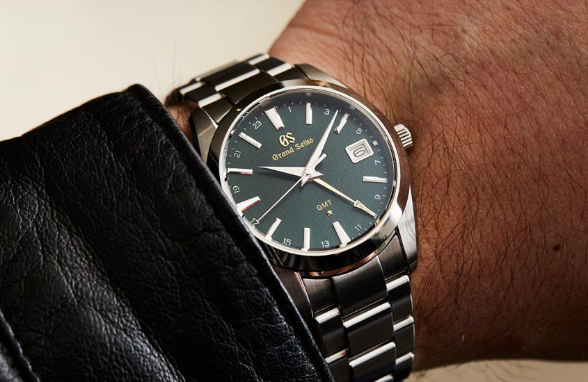 HANDS-ON: Quartz, but not as you know it – the Grand Seiko SBGN007 GMT -  Time and Tide Watches