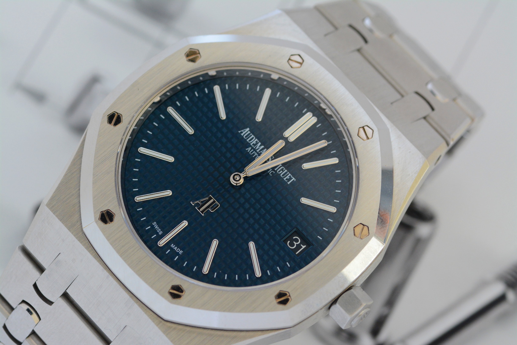 So hot it hurts the Audemars Piguet Royal Oak Jumbo Extra Thin Ref. 15202ST