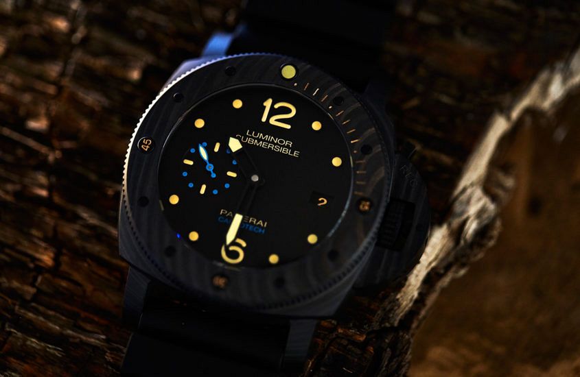 HANDS-ON: The Panerai Luminor Submersible 1950 Carbotech 3 Days ...