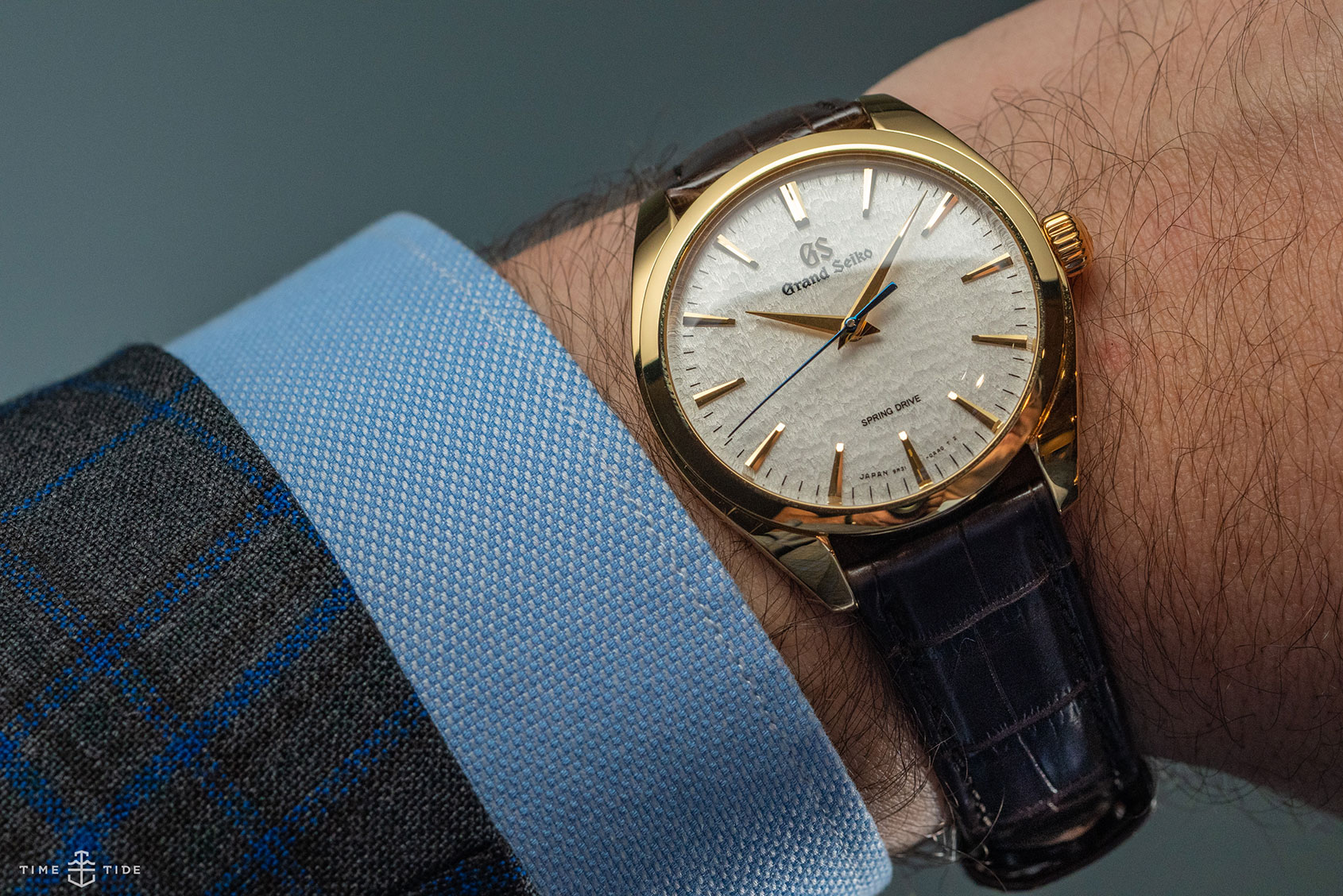 HANDS ON Grand Seiko s SBGY002 a hot new hand wound take on the Snowflake