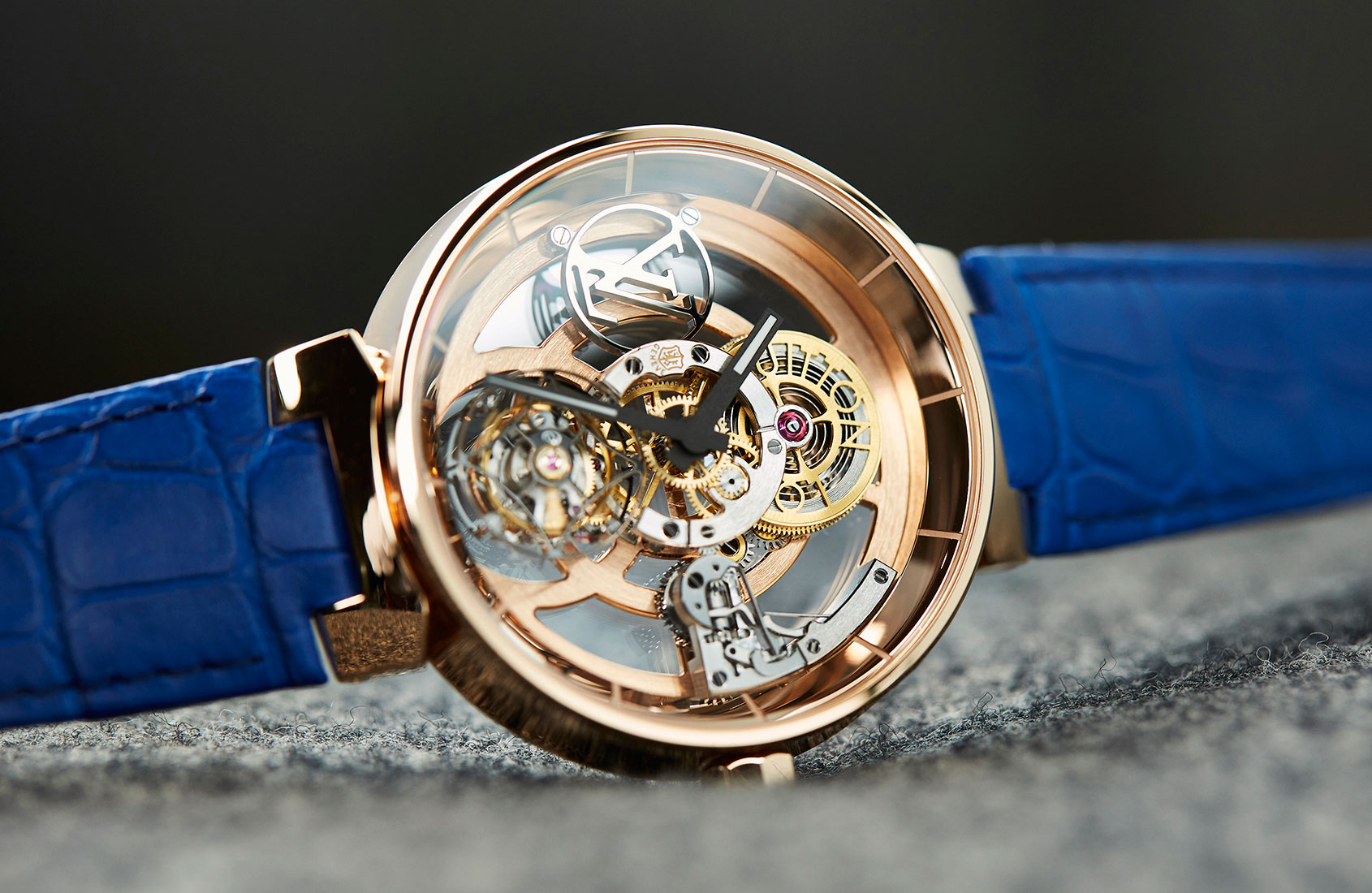Tambour Curve GMT Flying Tourbillon Watch