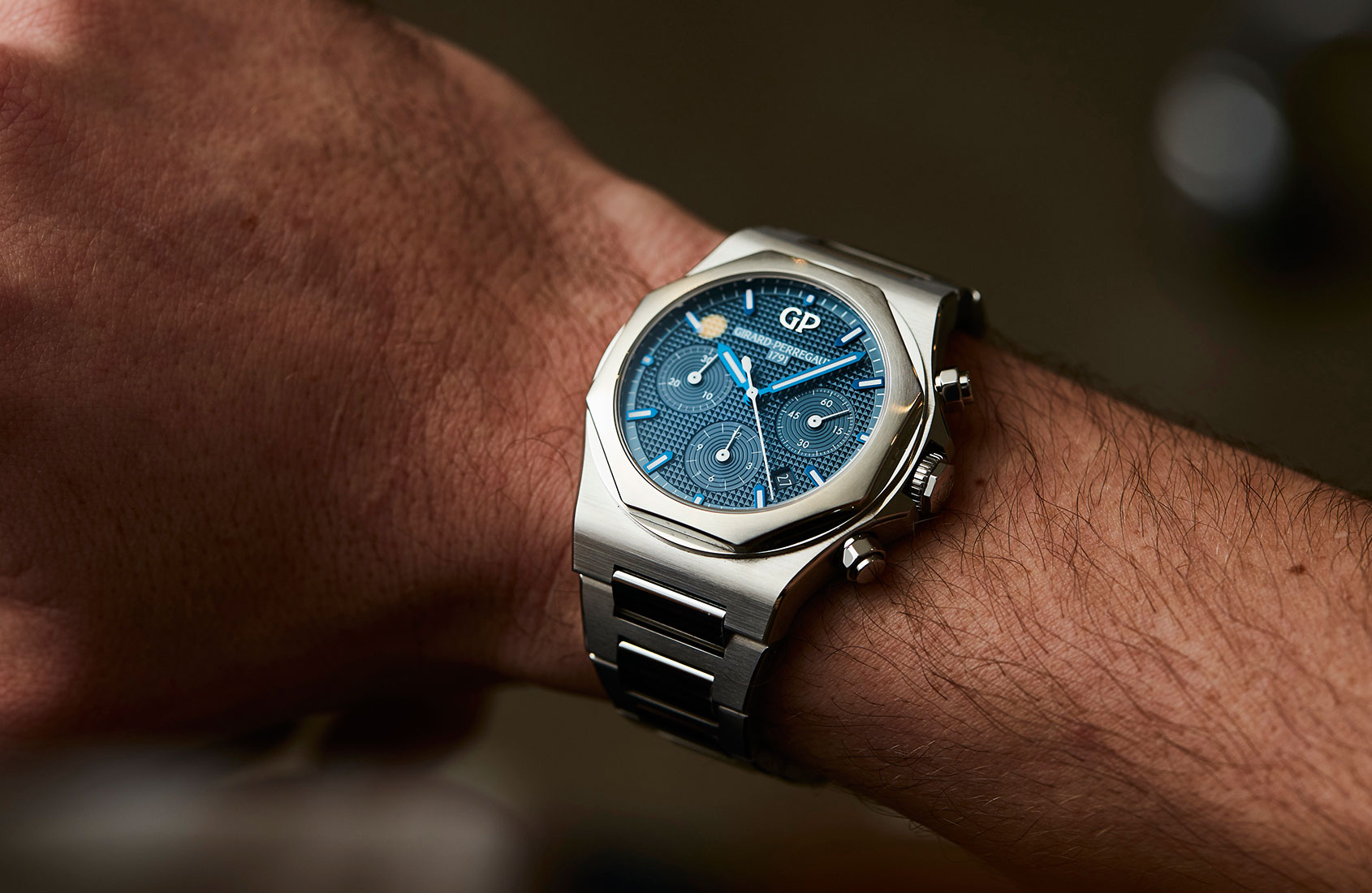 Girard perregaux laureato outlet chronograph