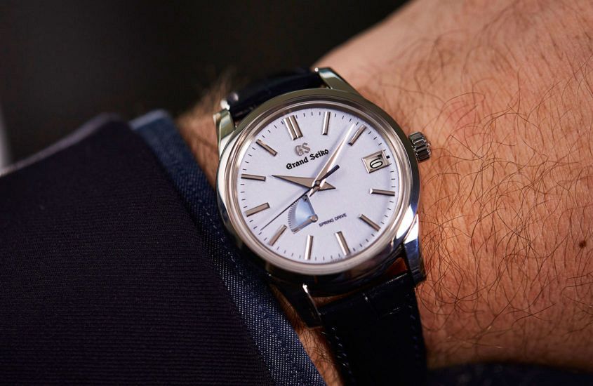 The Grand Seiko Snowflake blue SBGA407 video review