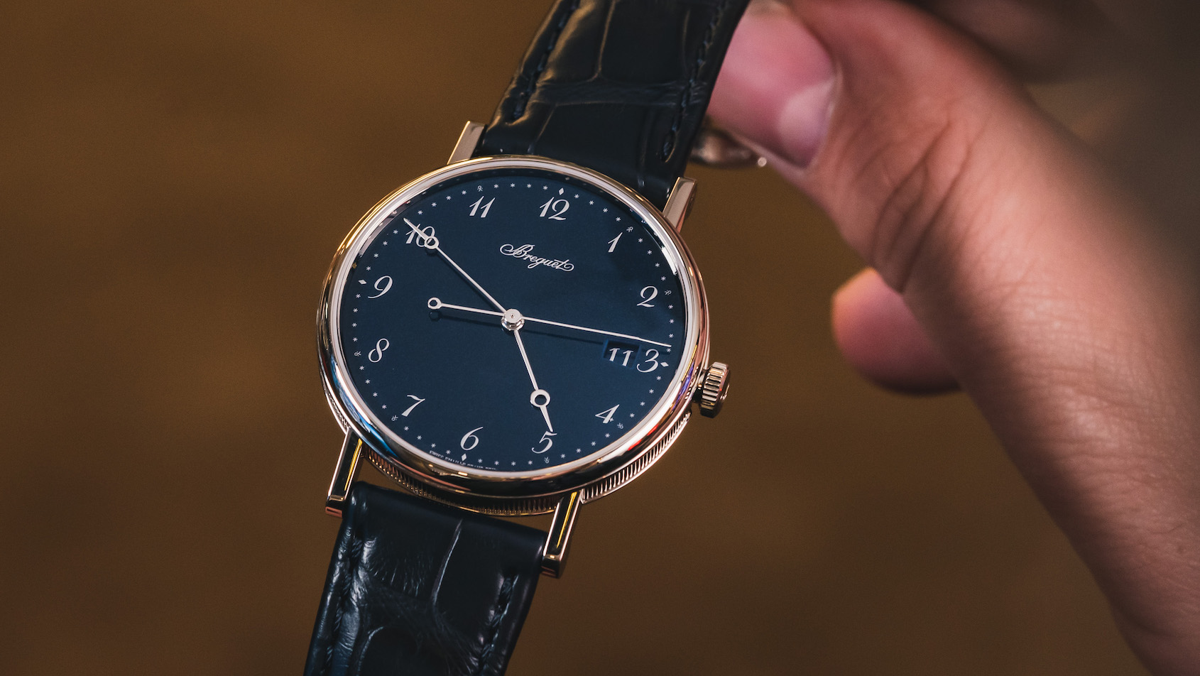 VIDEO Keeping it classy with the Breguet Classique 5177