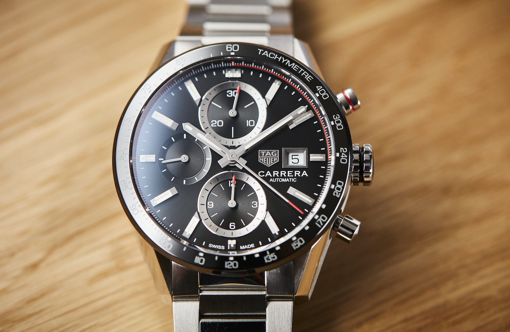 VIDEO: Automotive attitude with the TAG Heuer Carrera Calibre 16 - Time and  Tide Watches
