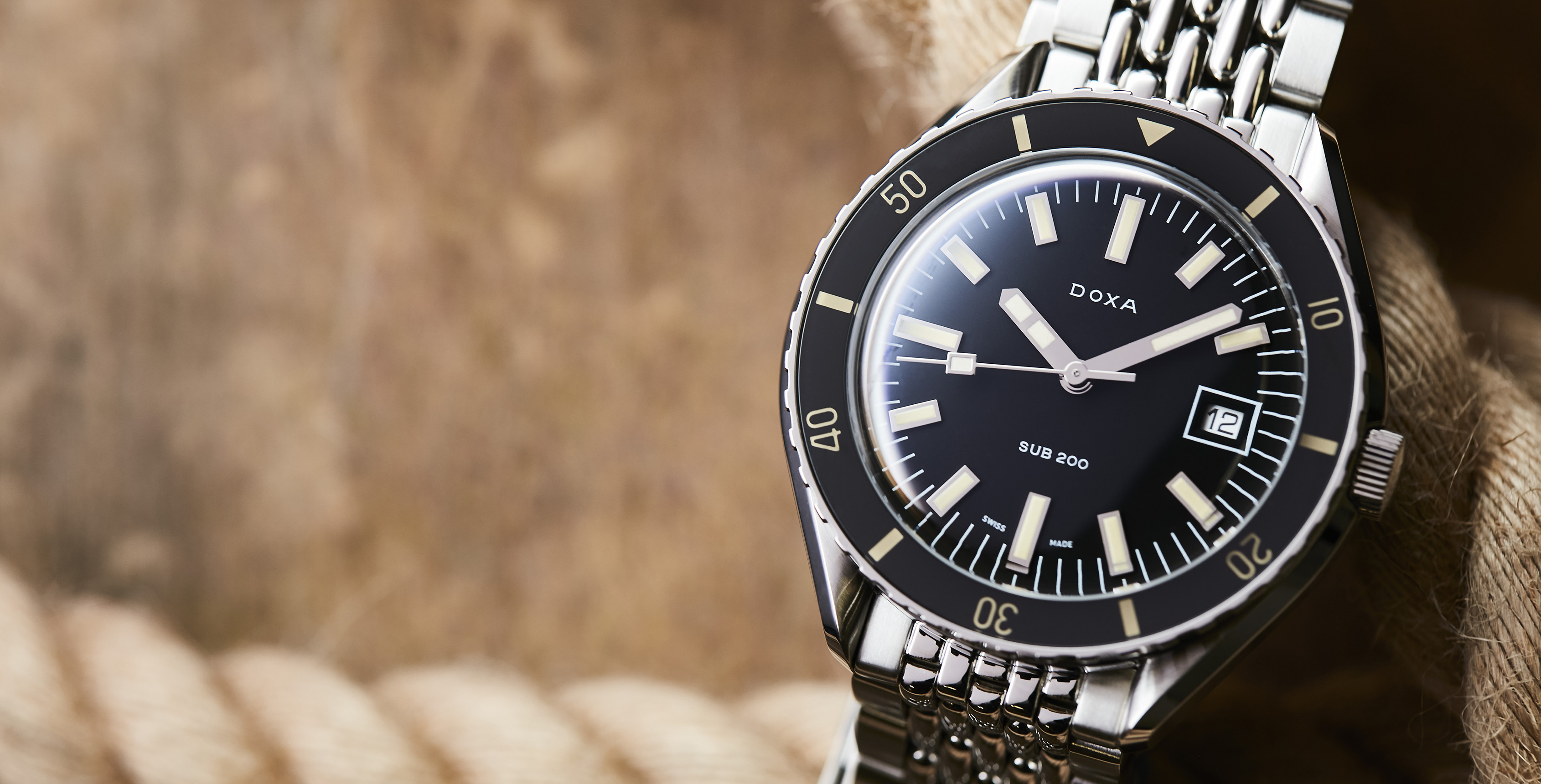 An owner s guide to the pros and cons of the Doxa SUB 200 WATCH