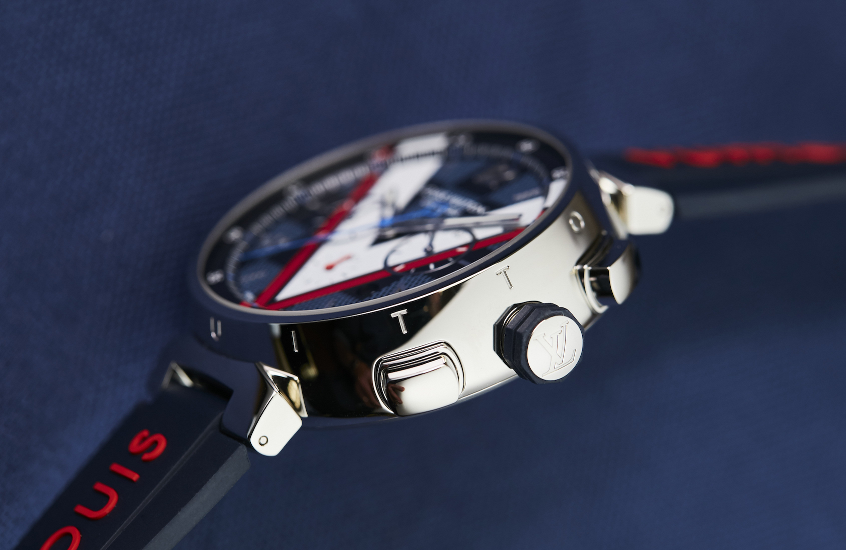 VIDEO: Distinctive design with the Louis Vuitton Tambour Damier Cobalt | Time and Tide Watches