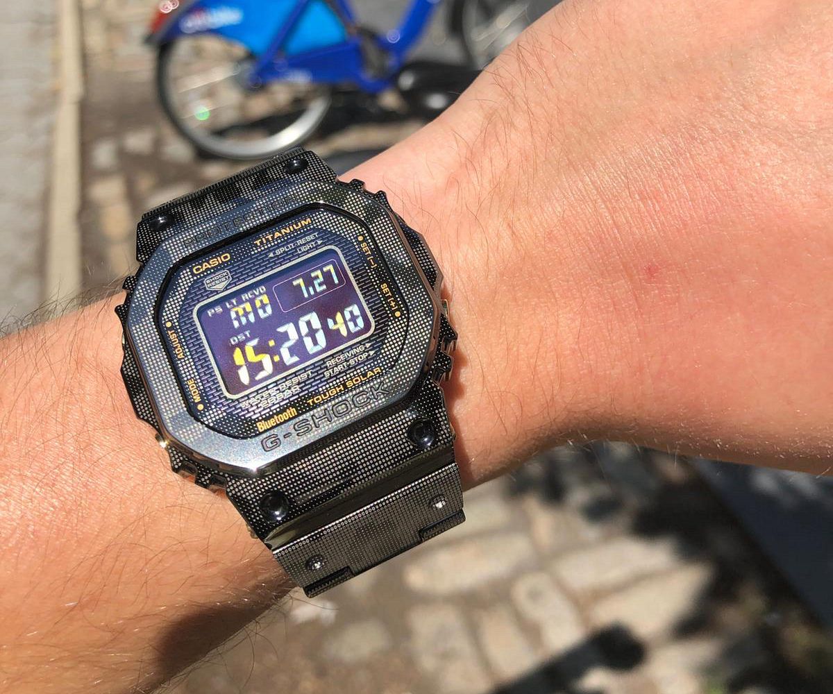 Casio g hotsell shock on wrist