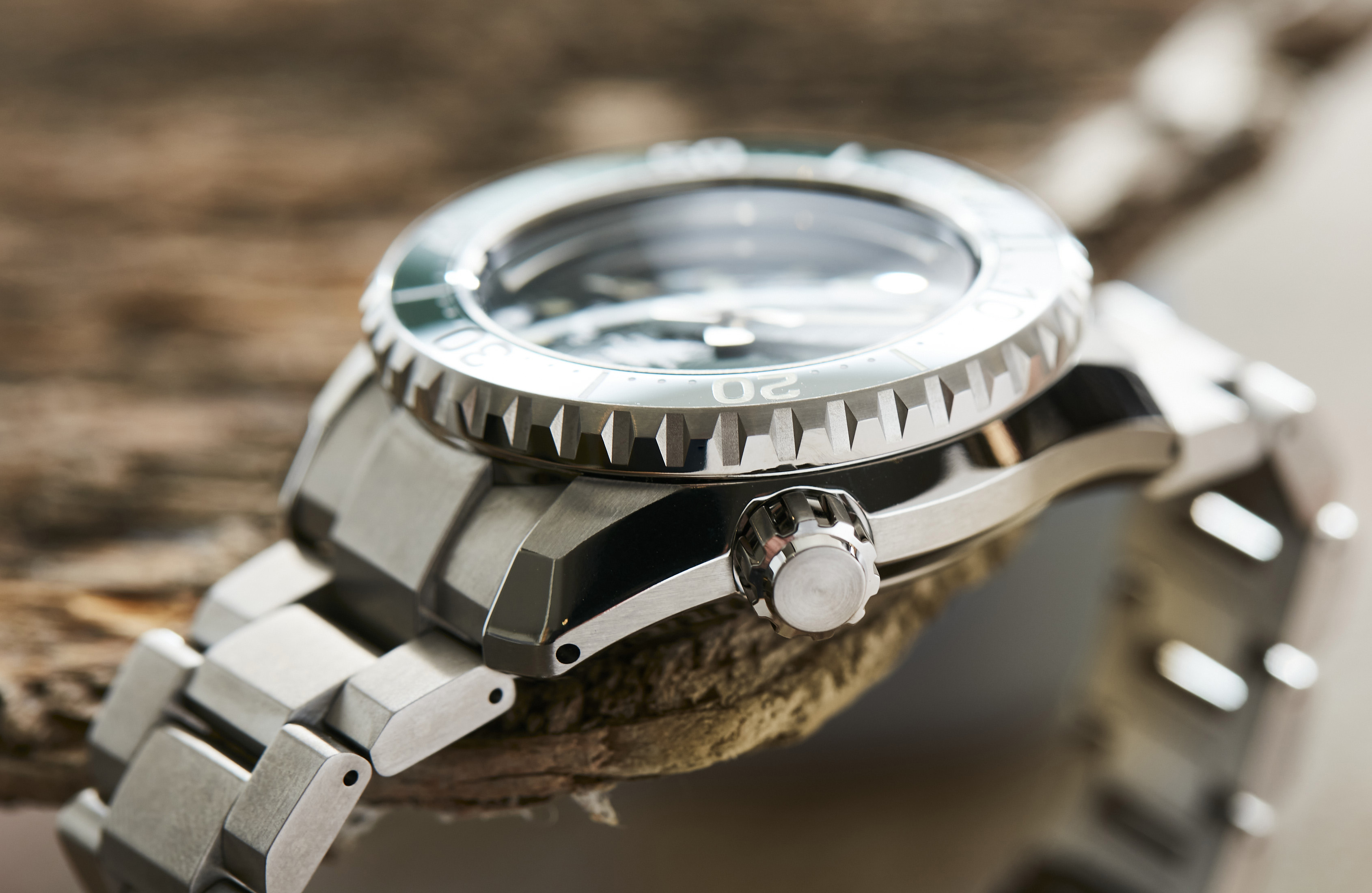 The Seiko Prospex SNR045J is like a Rolex “Hulk” Submariner on