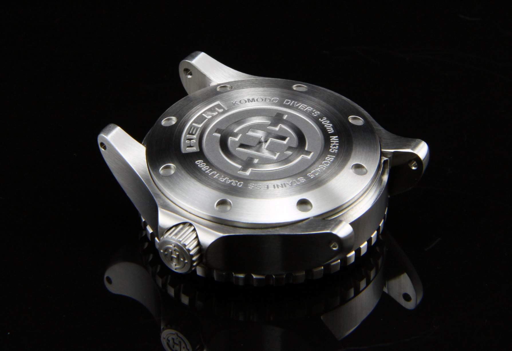 sub-40mm Technical Divers