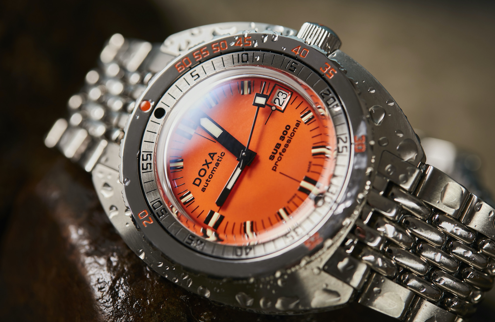 DOXA SUB 300