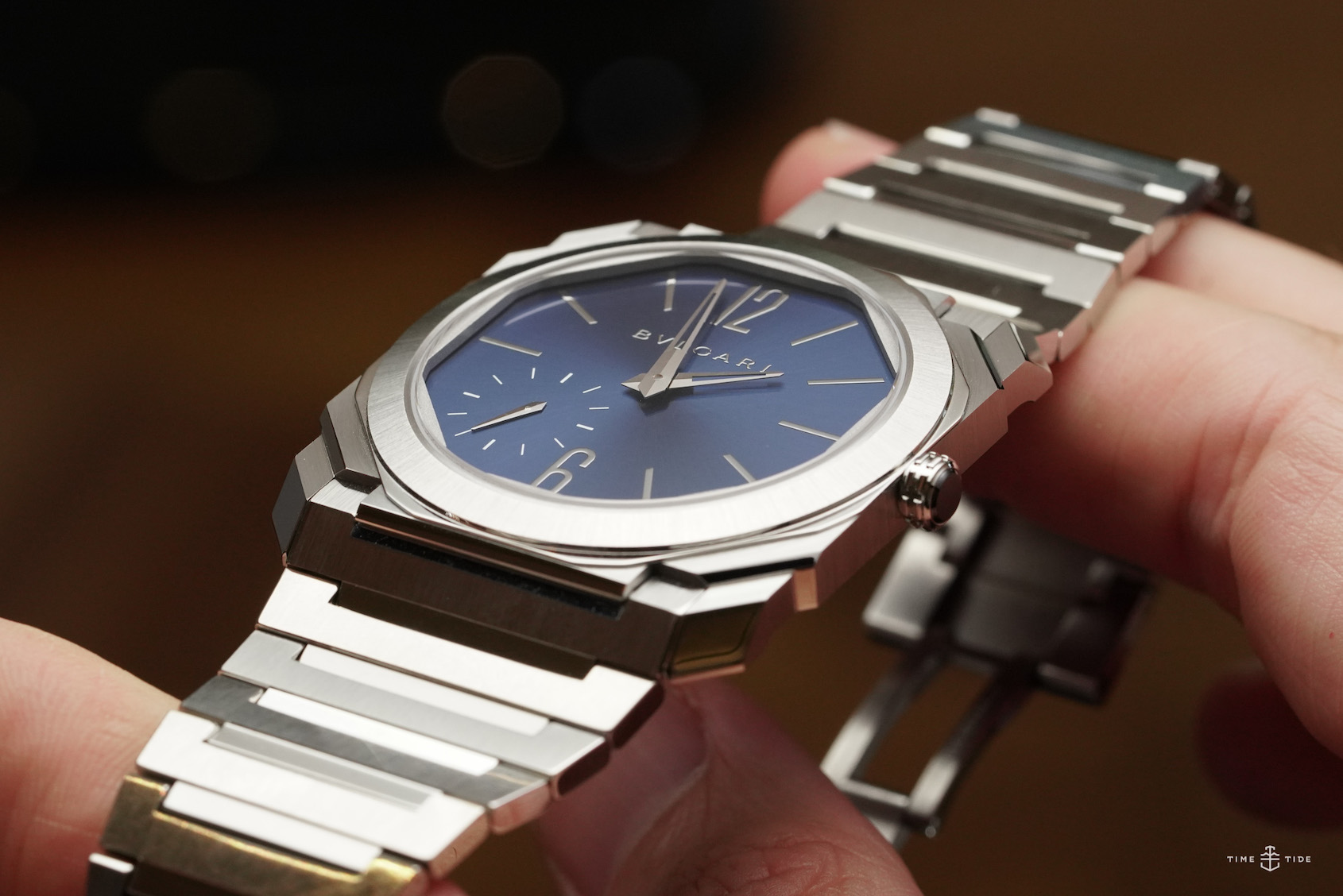 HANDS-ON: Is the Bulgari Octo Finissimo blue dial in satin polished steel  the best steel sports watch of 2020? - Time and Tide Watches