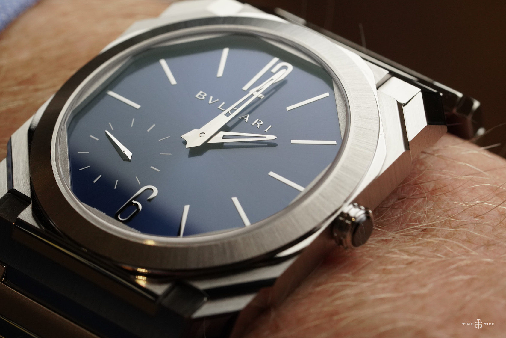 HANDS-ON: Is the Bulgari Octo Finissimo blue dial in satin polished ...