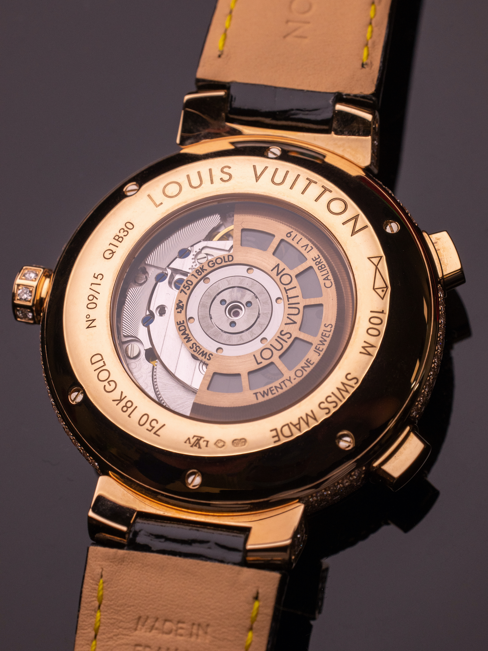 Louis Vuitton offre un tourbillon volant GMT unique pour la bonne cause