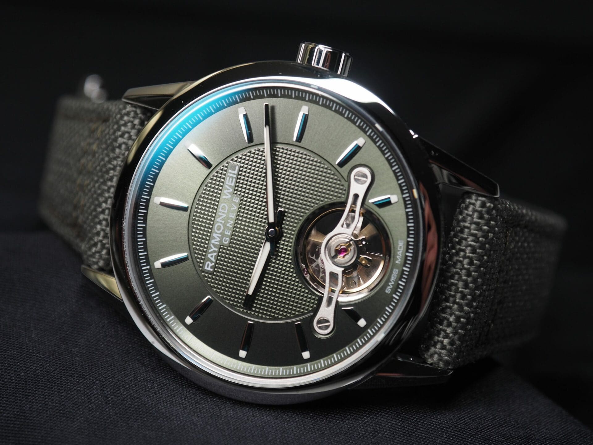 VIDEO: Oh, hello there Raymond Weil Freelancer Calibre RW1212 in Green, looking sharp in the metal