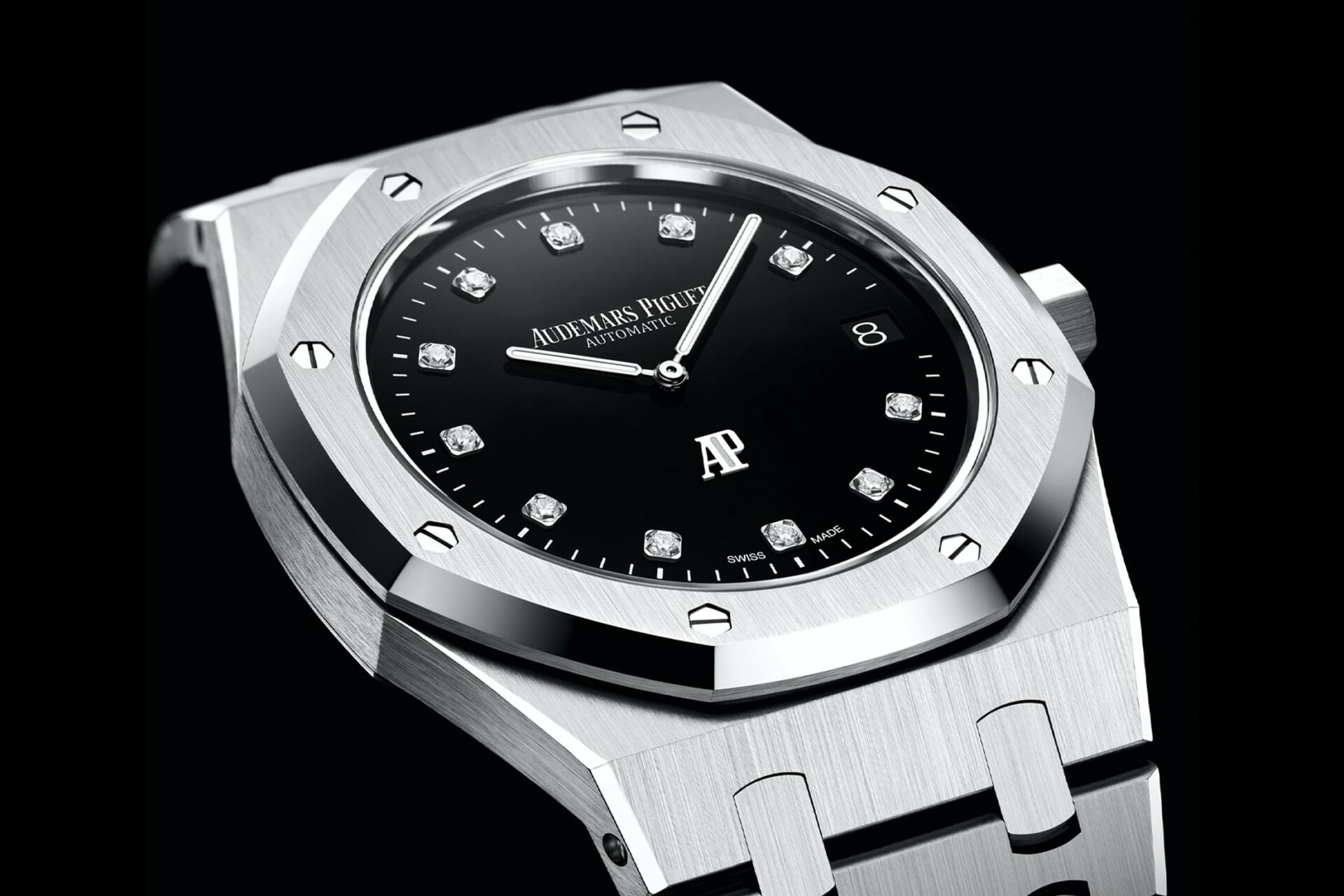 The liquid depth of Audemars Piguet’s Royal Oak Jumbo Extra-Thin with onyx dial is worth travelling to Japan for