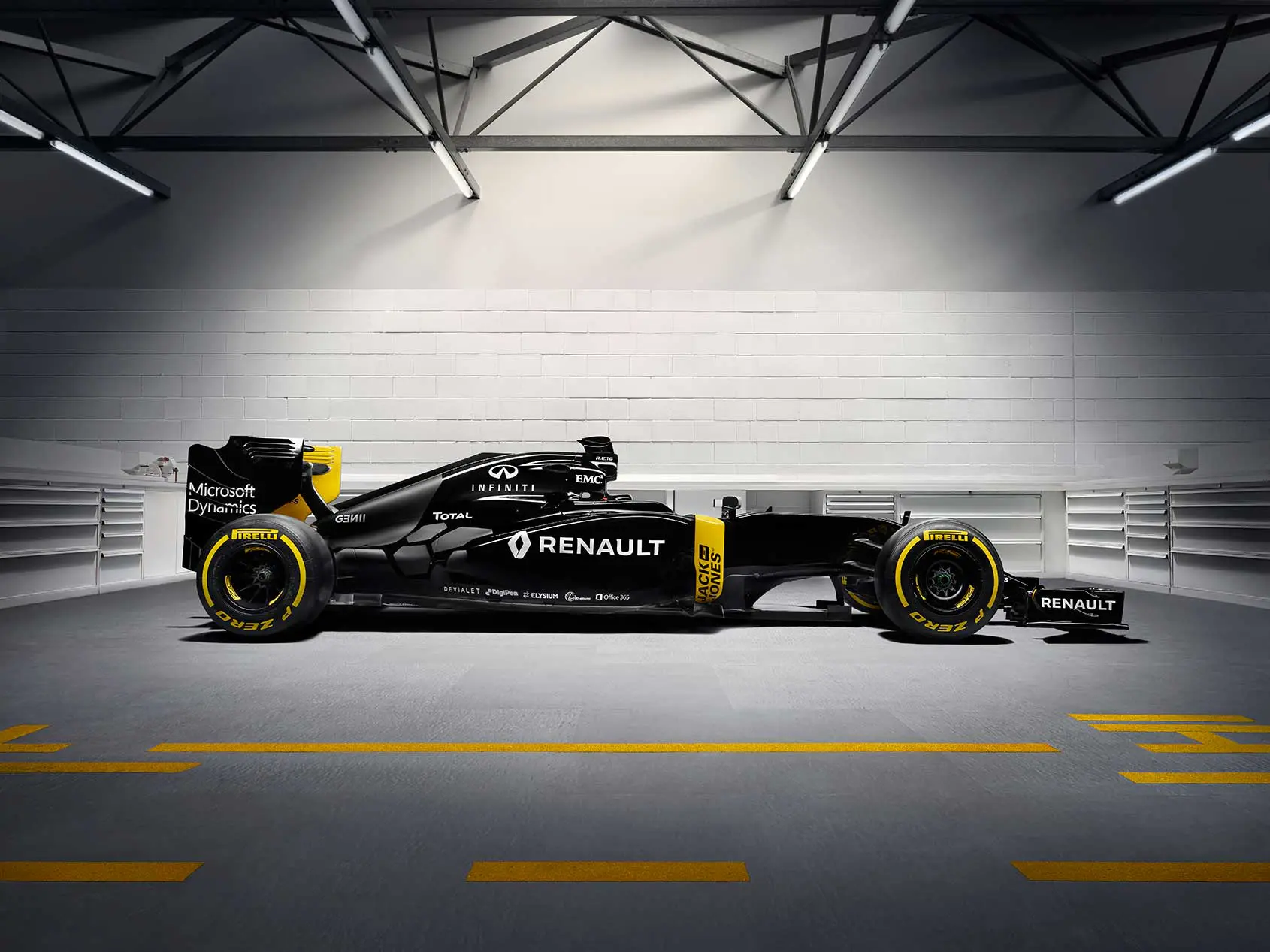 Bell and Ross partner with Renault Sport Formula One Team