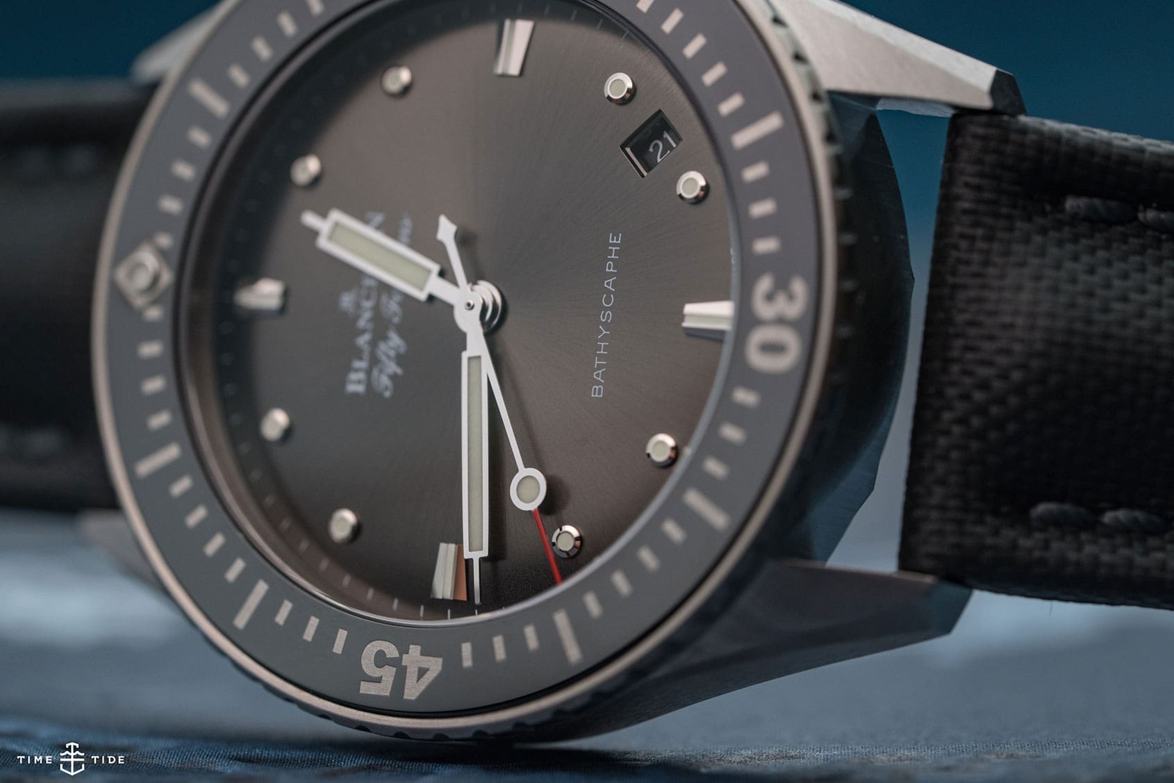 HANDS-ON: Return of the reasonably sized diver – the Blancpain Fifty Fathoms Bathyscaphe 38mm