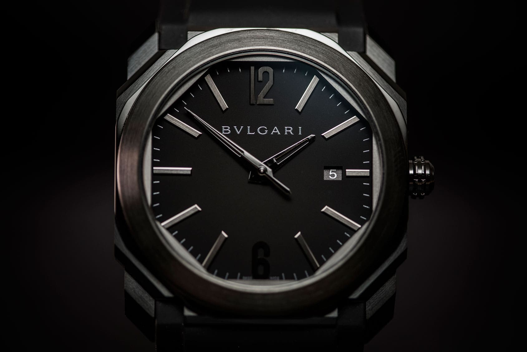 HANDS-ON: Aggressively monochrome – the blacked-out Bulgari Octo Ultranero
