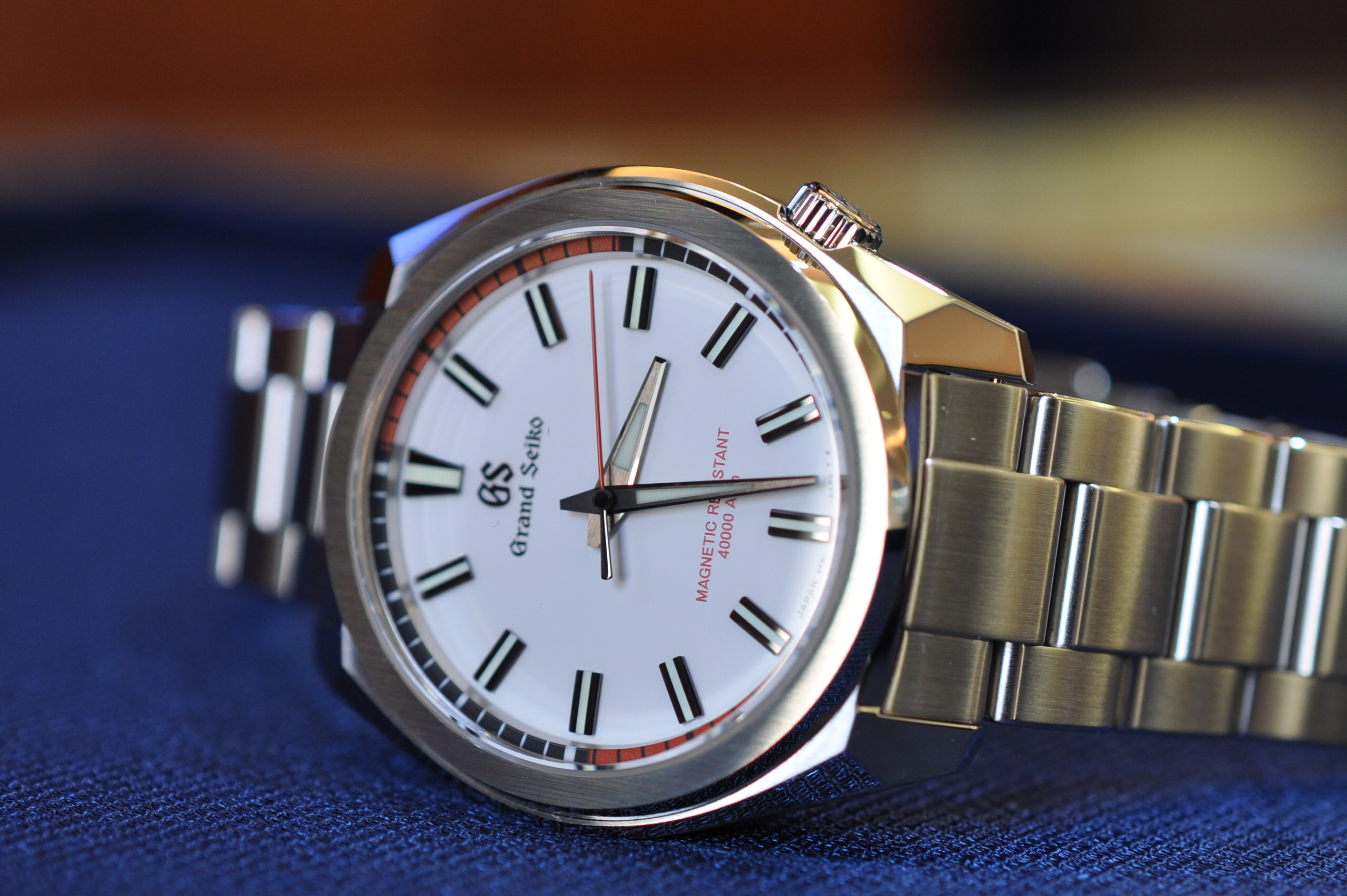 Grand Seiko Screw Down Crown 2024 favors