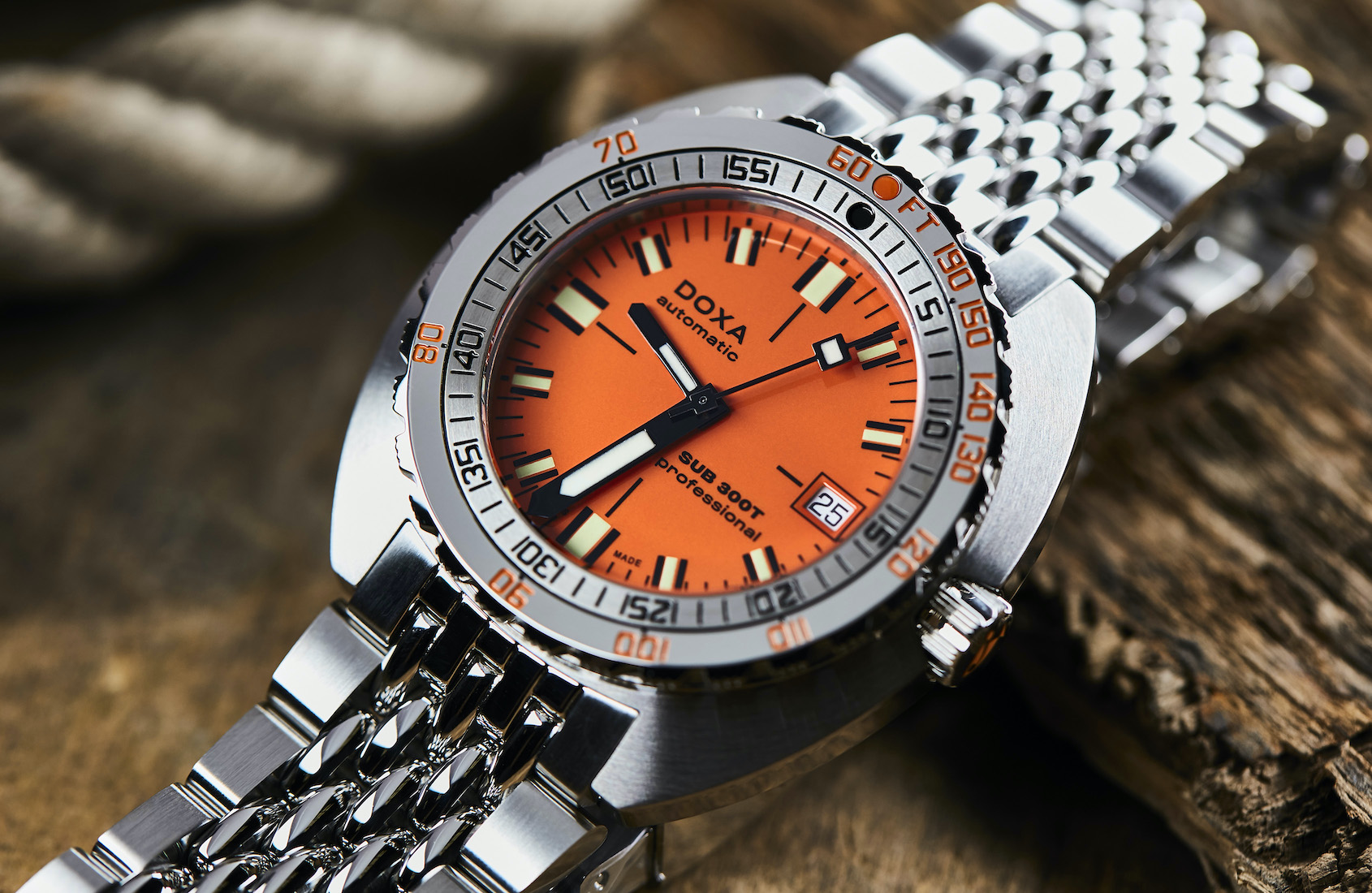 IN-DEPTH: The DOXA SUB 300T, the dive watch icon that takes you 1200m deep for less than $2000USD
