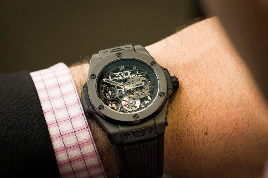 GONE IN 60 SECONDS: A new take on the Big Bang. The Hublot Meca-10 All Black video review