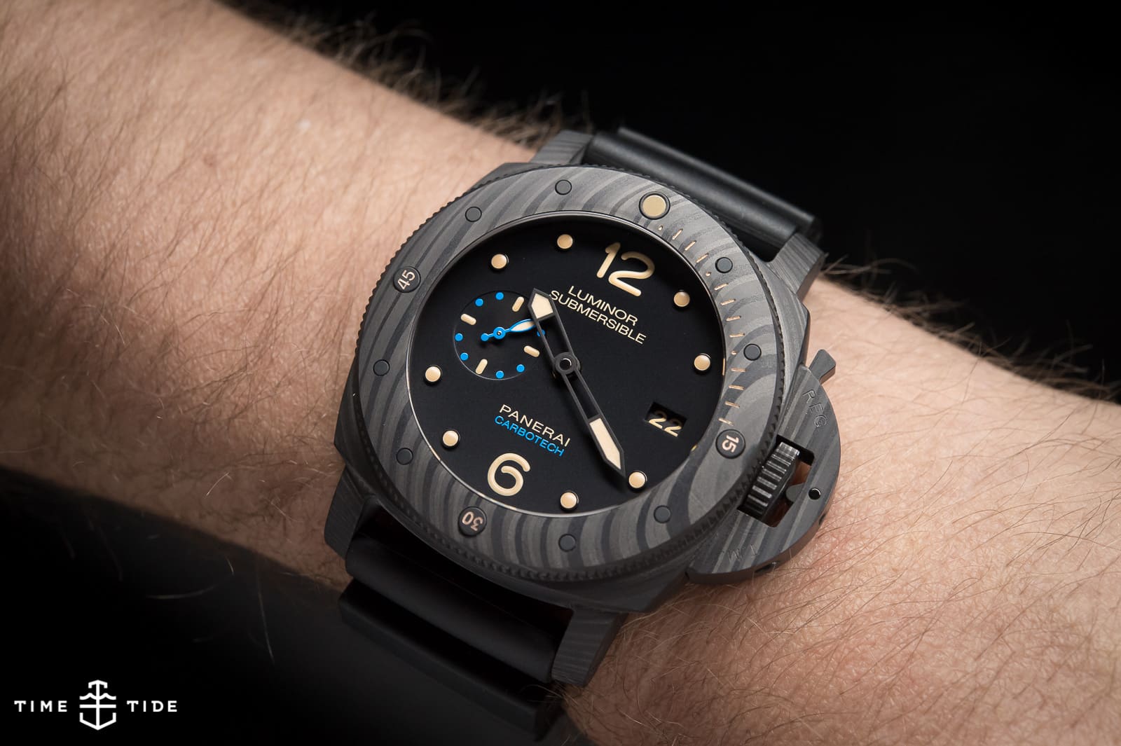 Officine Panerai Submersible Carbotech 47mm Mens Watch Fine Watches |  Heathrow Reserve & Collect