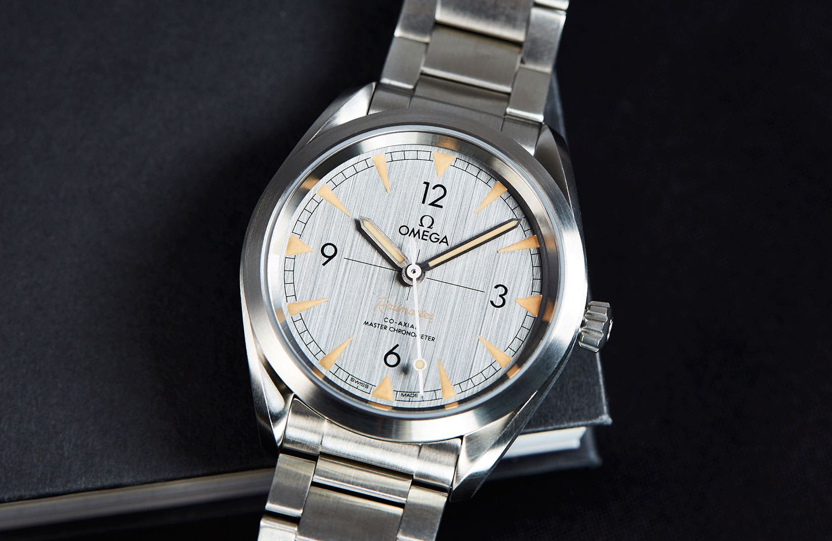 VIDEO: The understated chameleon – Omega’s Seamaster Railmaster 