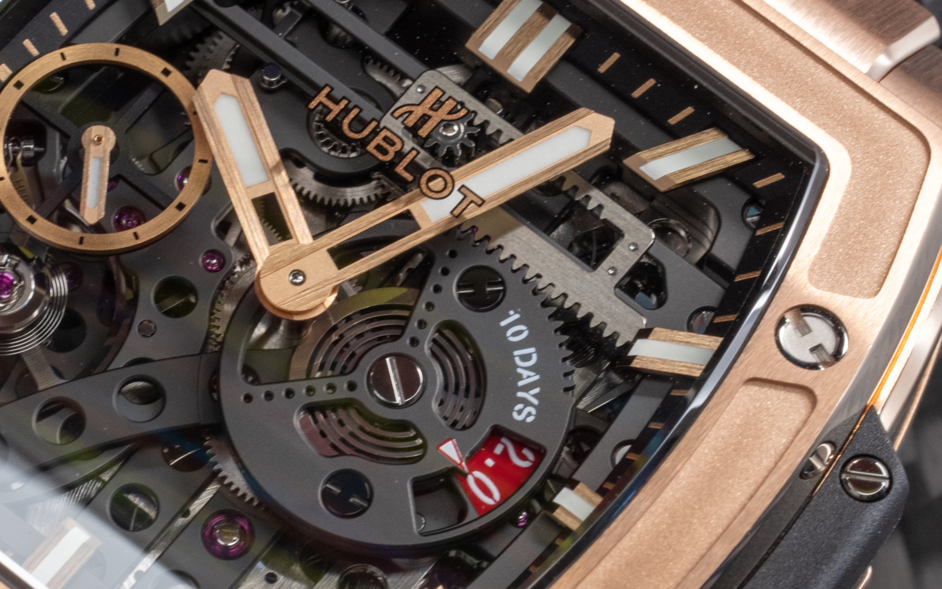 VIDEO: The Hublot Spirit of Big Bang Meca-10 King Gold with 240 hours power reserve is testosterone-drenched tech at its absolute finest