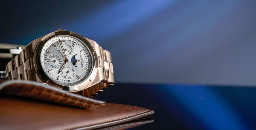 HANDS-ON: The Vacheron Constantin Overseas Perpetual Calendar Ultra-Thin – now on a fully gold bracelet 