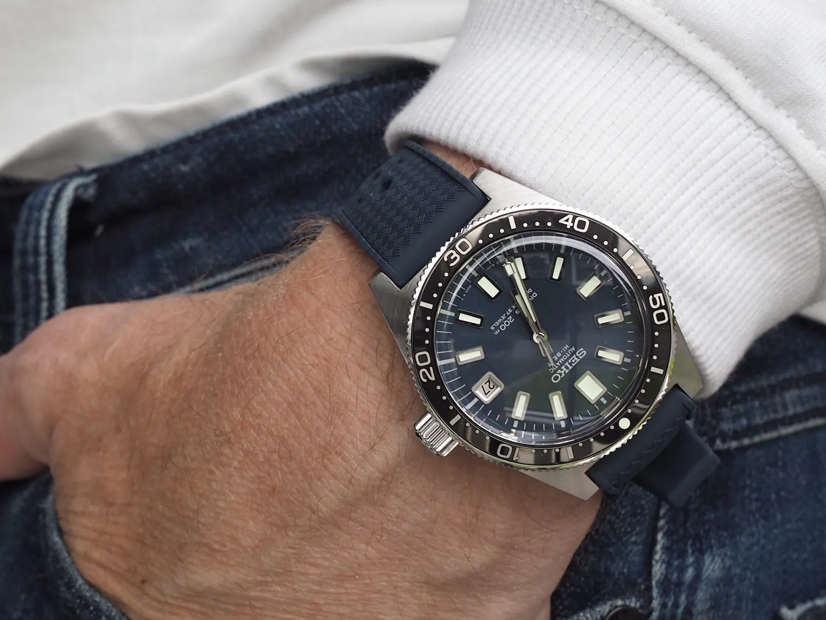 IN-DEPTH: A top-of-the line Seiko diver, SLA037 Vs. the lesser-seen Omega  Seamaster 300, same price, different experience? - Time and Tide Watches