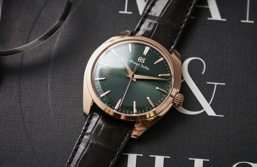 HANDS-ON: The Grand Seiko SBGW264 has one of the best green dials in ...