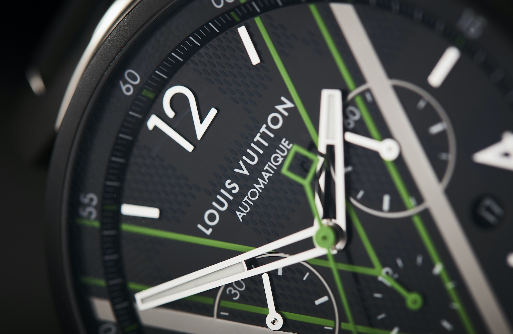 Đồng hồ LOUIS VUITTON TAMBOUR DAMIER GRAPHITE RACE CHRONOGRAPH (QBB160) 
