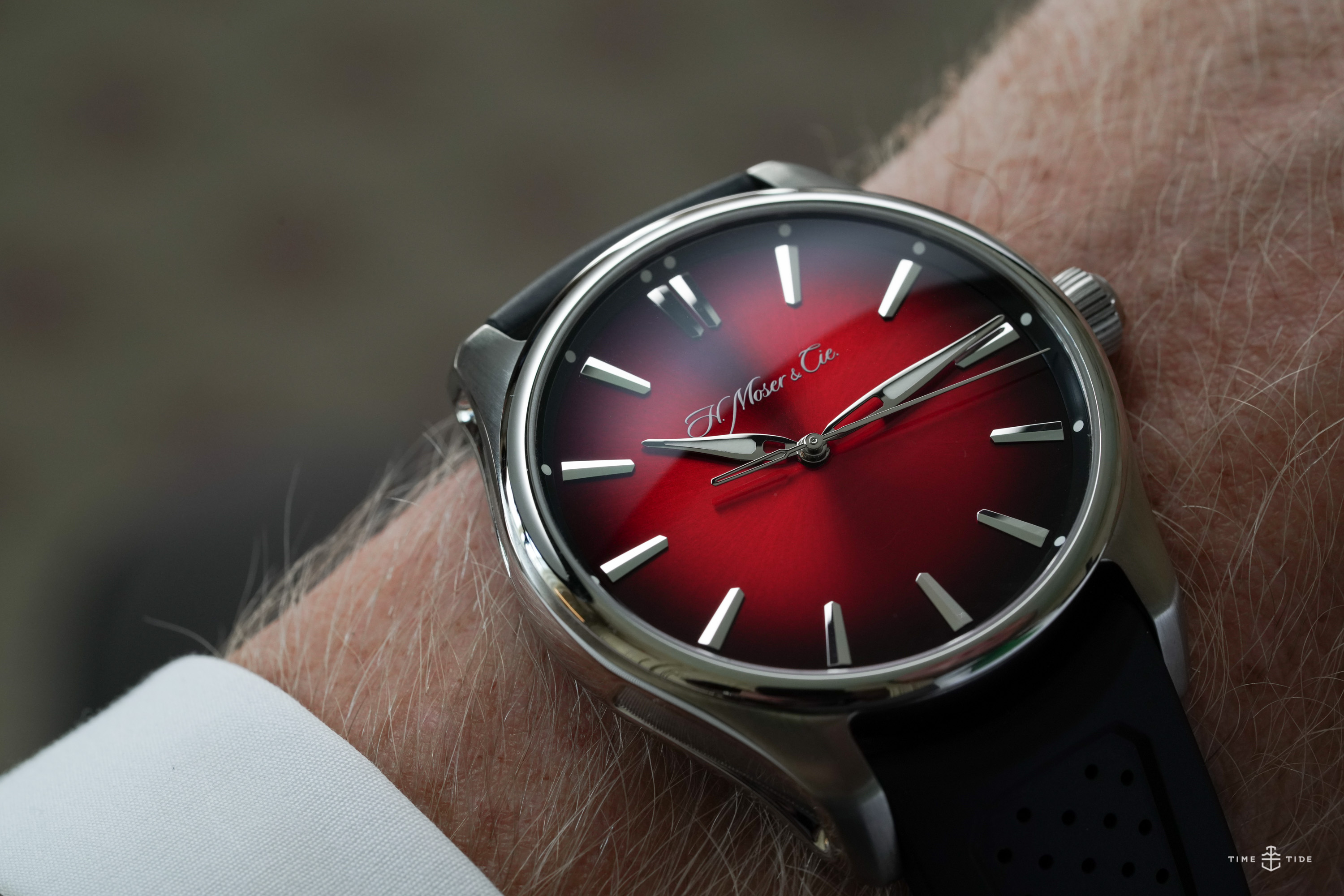 HANDS ON The H. Moser Cie. Pioneer Centre Seconds Swiss Mad Red