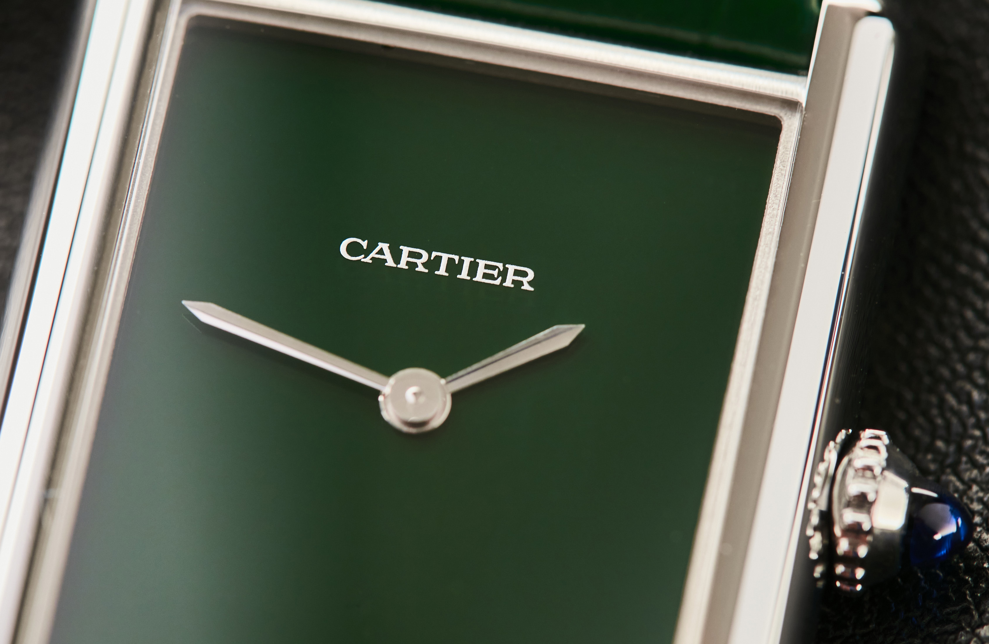 HANDS-ON: The Cartier Tank Must presents a statement piece with a 