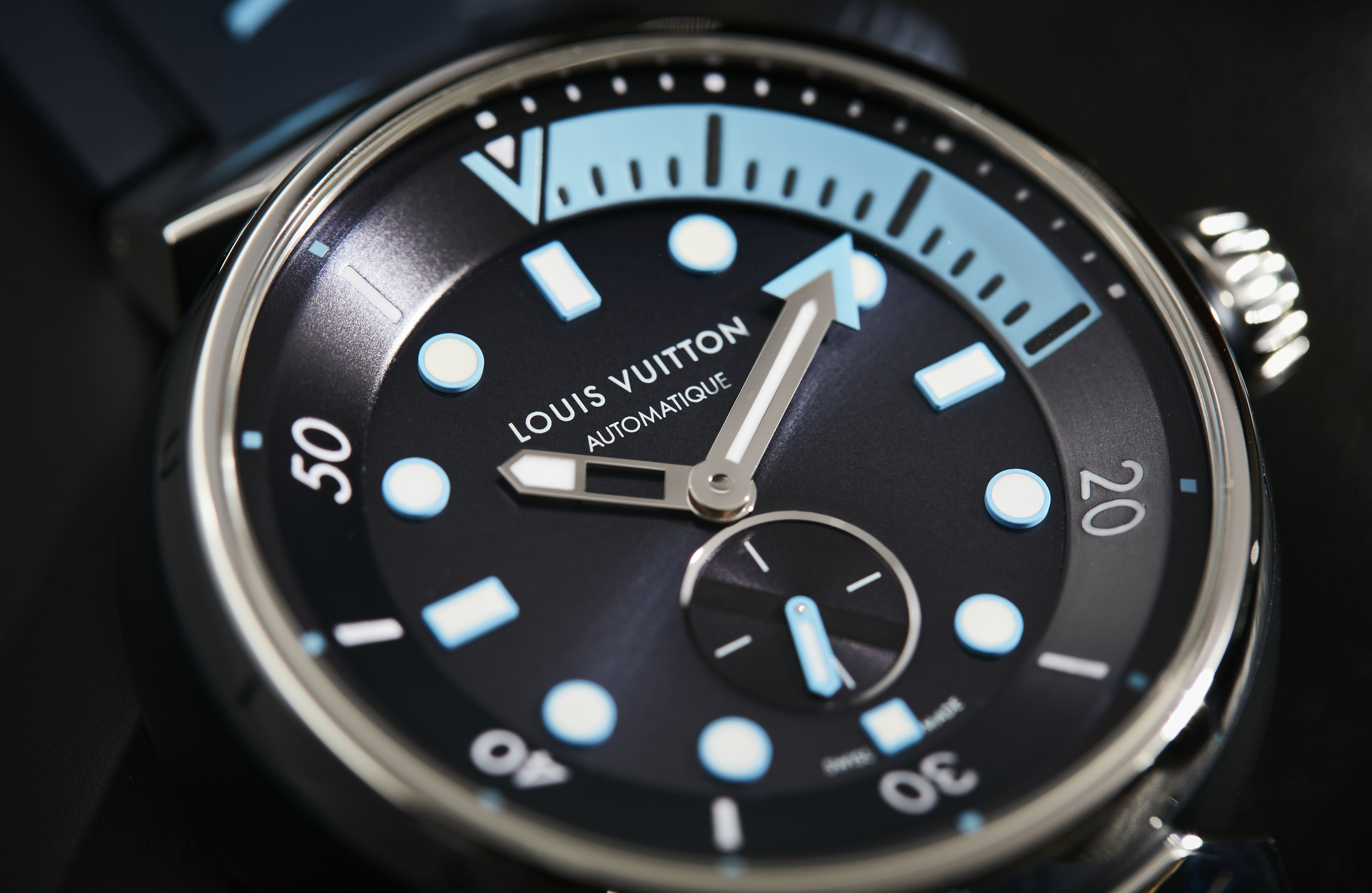 Louis Vuitton Tambour Street Diver Urban Green – The Watch Pages