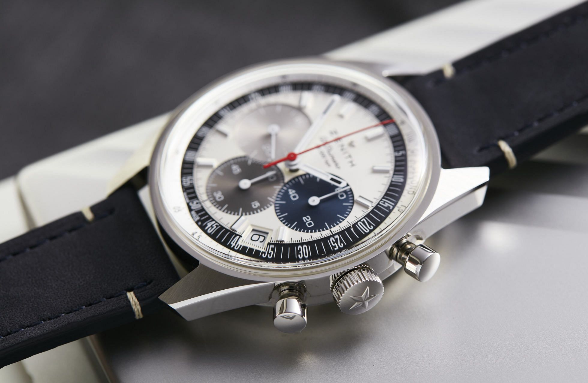 The Zenith Chronomaster Original White is a chronograph classic